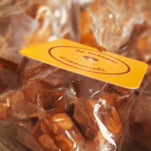 Ballotin de caramels aux amandes torréfiées 50 grammes